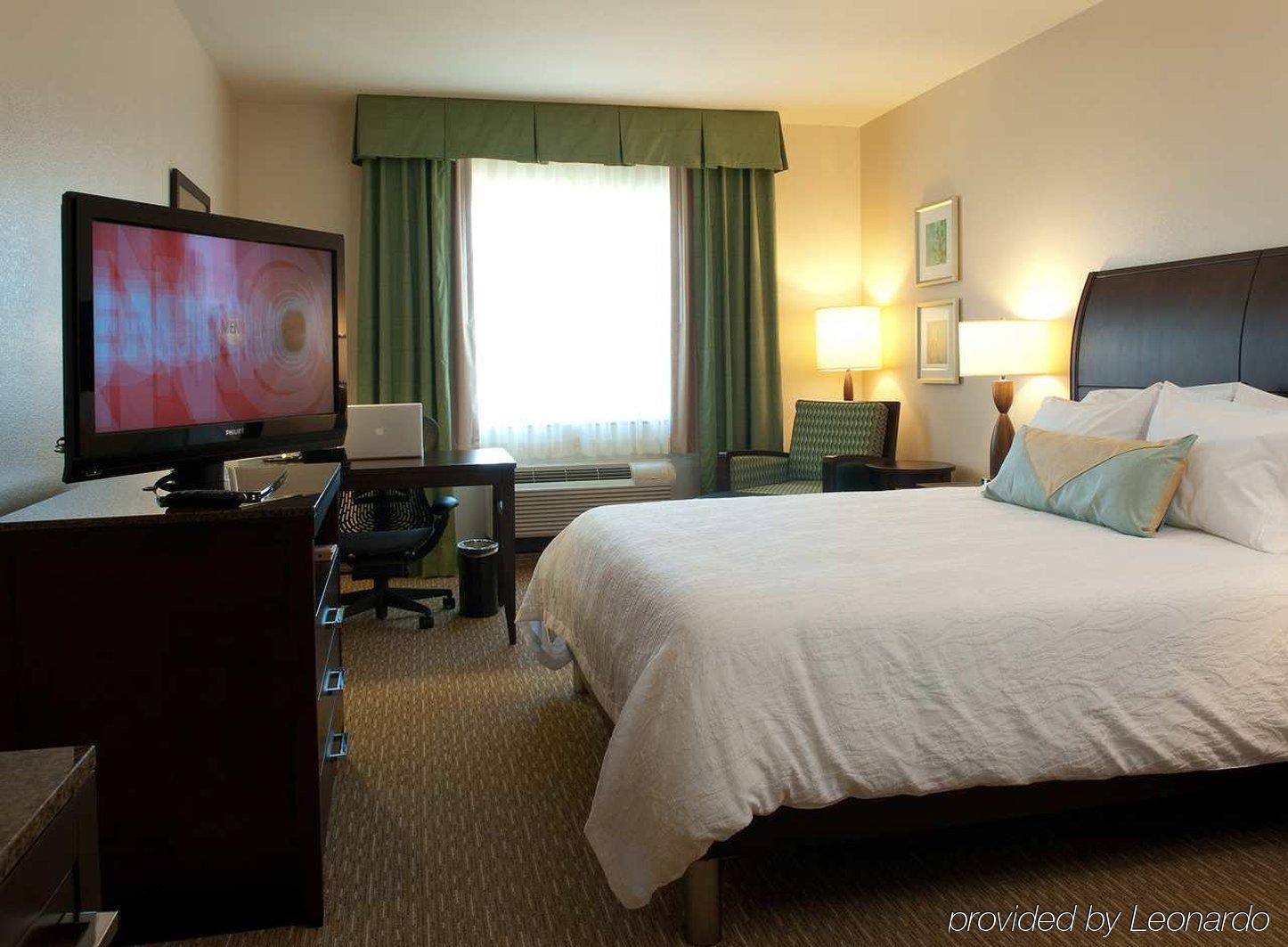 Hilton Garden Inn San Bernardino Room photo